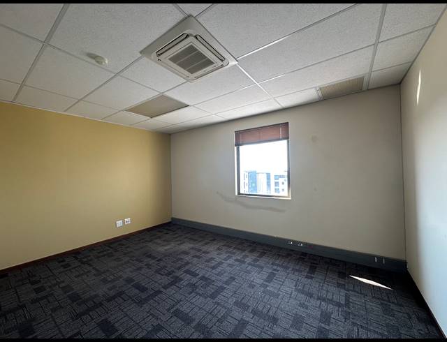 432M² OFFICE TO LET IN ECO PARK ESTATE
